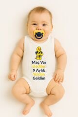 Maç Var Dediler 9 Aylık Yoldan Geldim Yazılı Kanarya Baskılı Bebek Zıbın Body Çıtçıtlı %100 Pamuklu 36 AY