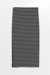 Kız Çocuk Çizgili Yırtmaçlı Etek ve Siyah Crop Top Takım – Yazlık, Şık, Rahat Günlük Kombin 8-9 Yaş