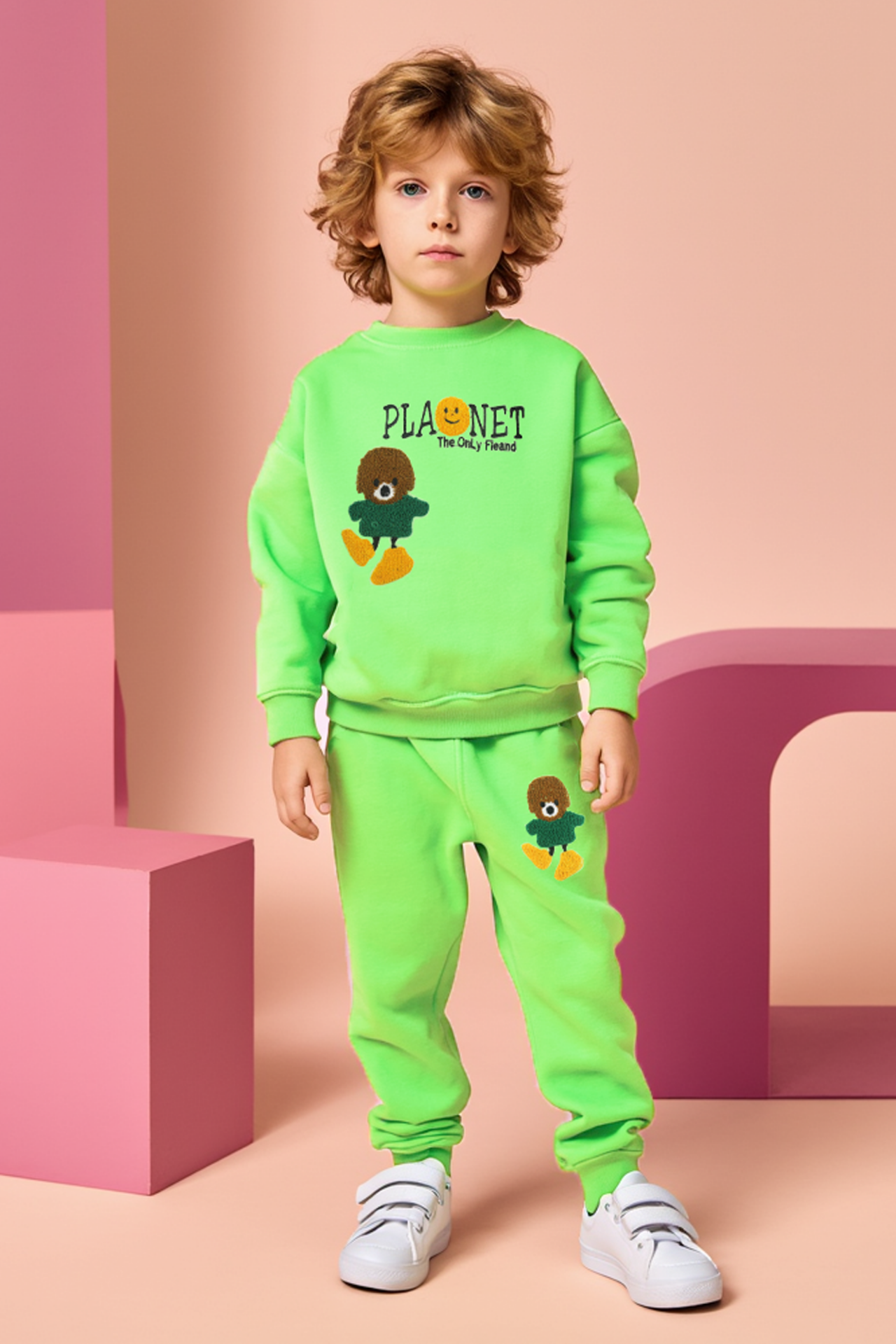 Erkek Çocuk Peluş Ayıcık Nakışlı Eşofman Takımı - Pamuklu, Rahat ve Şık Günlük Spor ve Pijama Takımı 2 Yaş